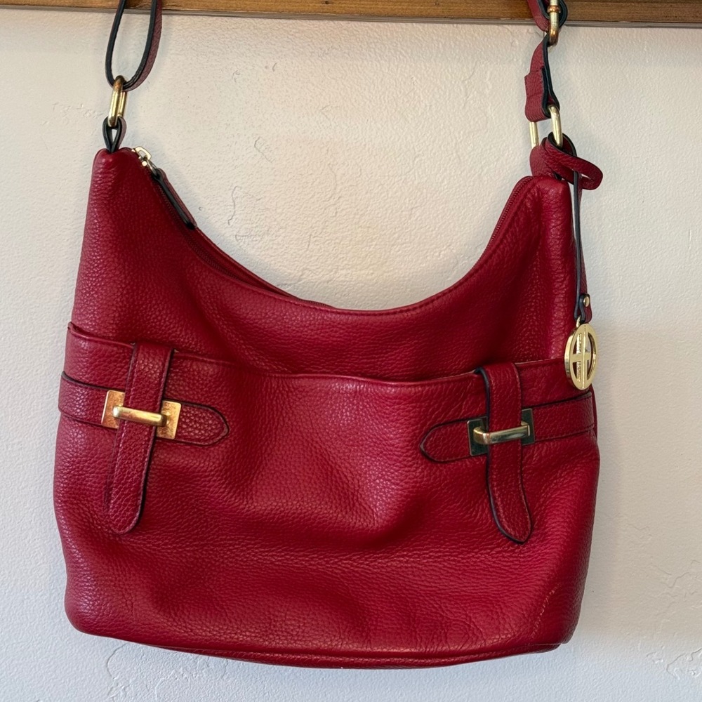 Giani Bernini Red Pebbled Leather Hobo Shoulder Bag Gold Hardware Charm
